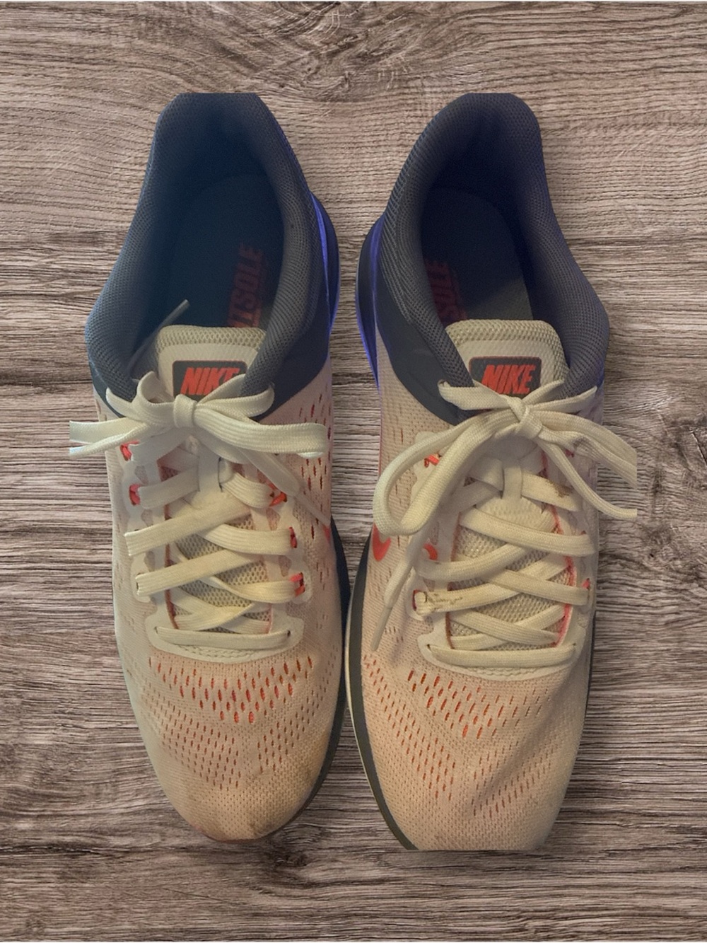 Nike White and Coral Knit Training Sneakers - Picture 2 of 9